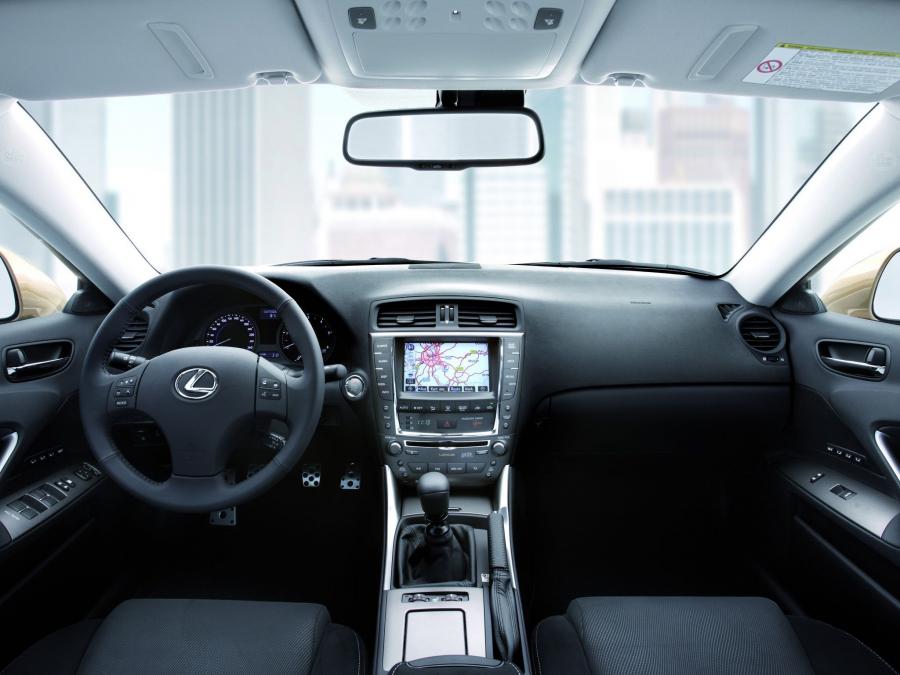  Lexus IS220d 2008 года  (фото 7 из 12)